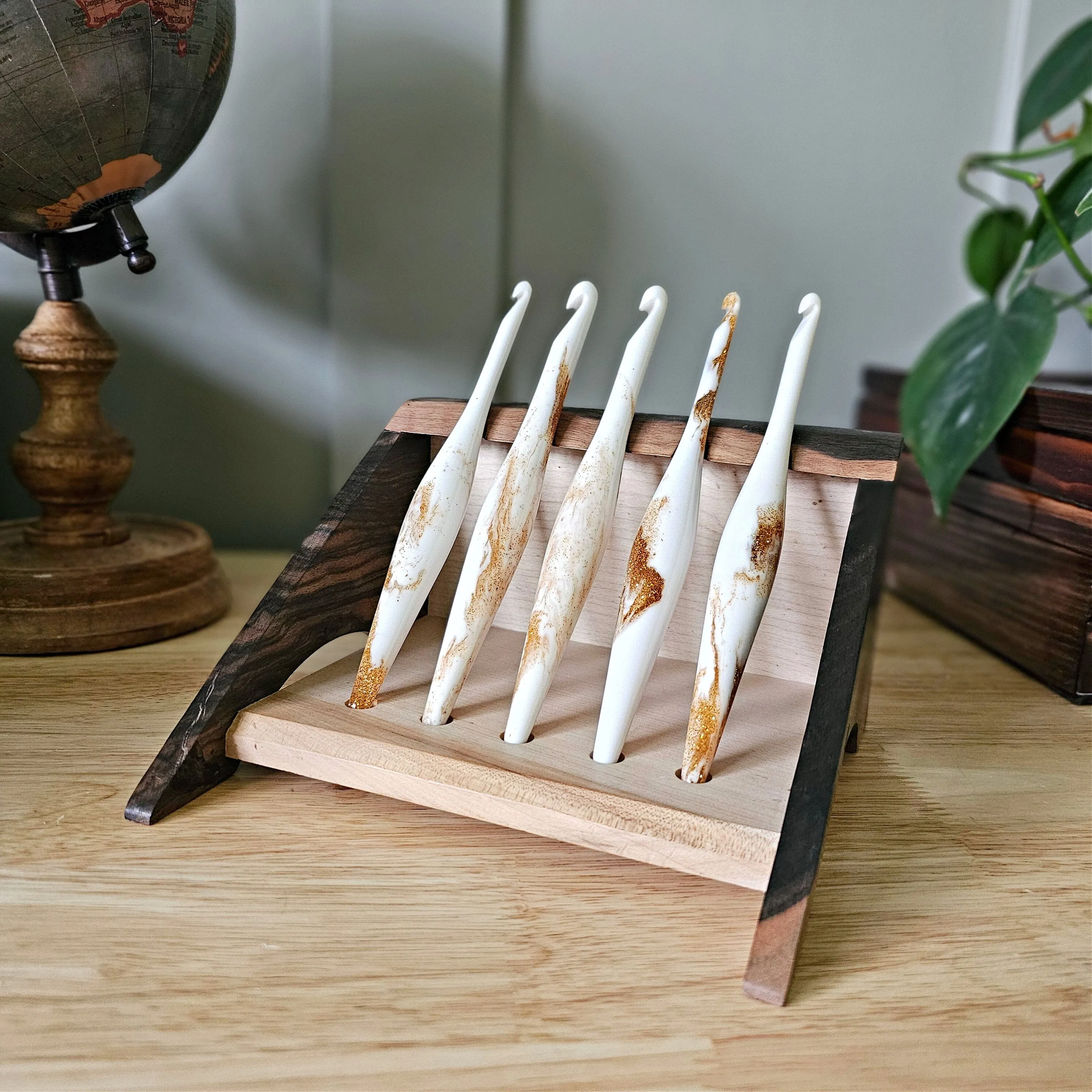 Gemini Streamline Zodiac Crochet Hooks
