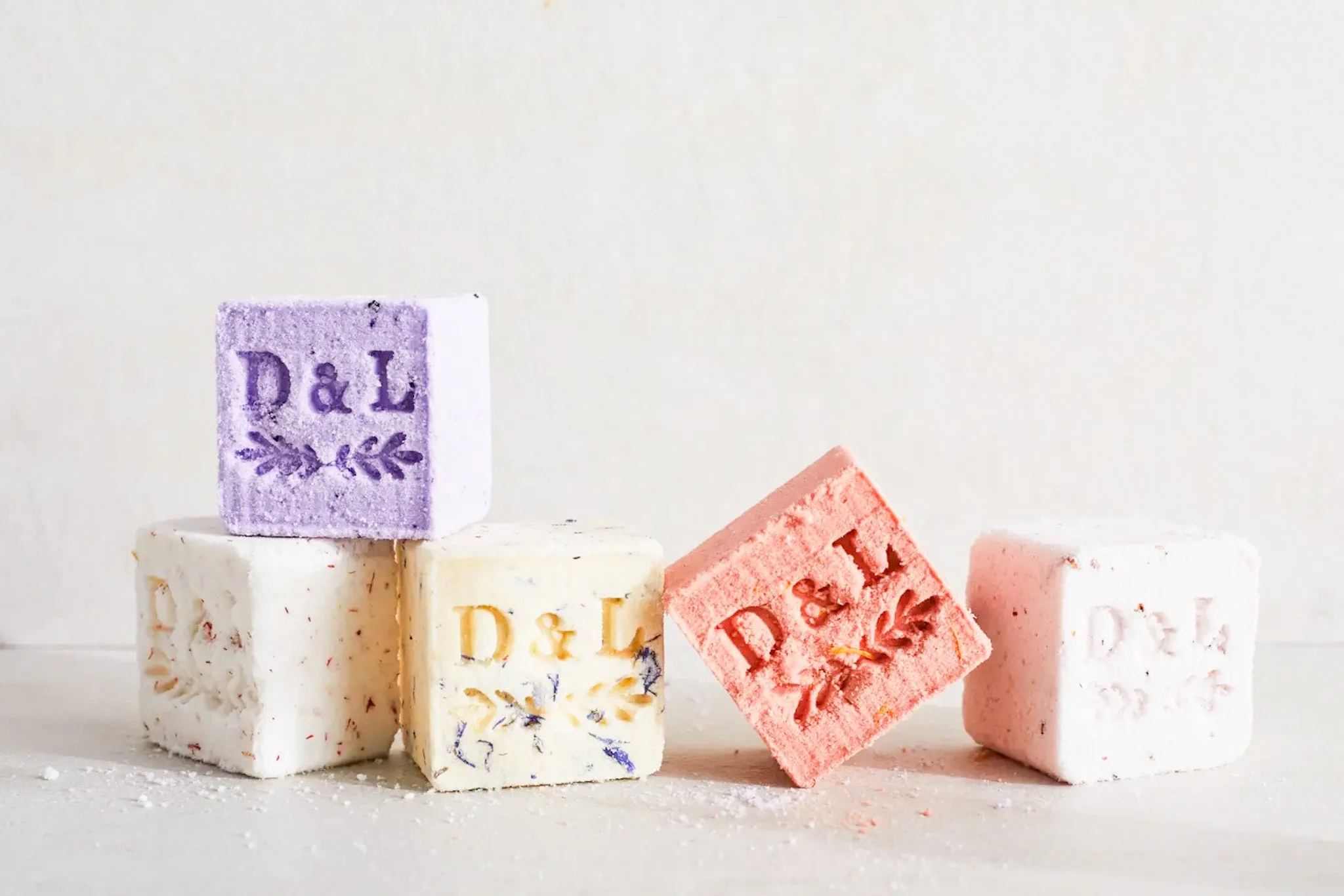 Peony & Olive Leaf Sparkling milk bath cube