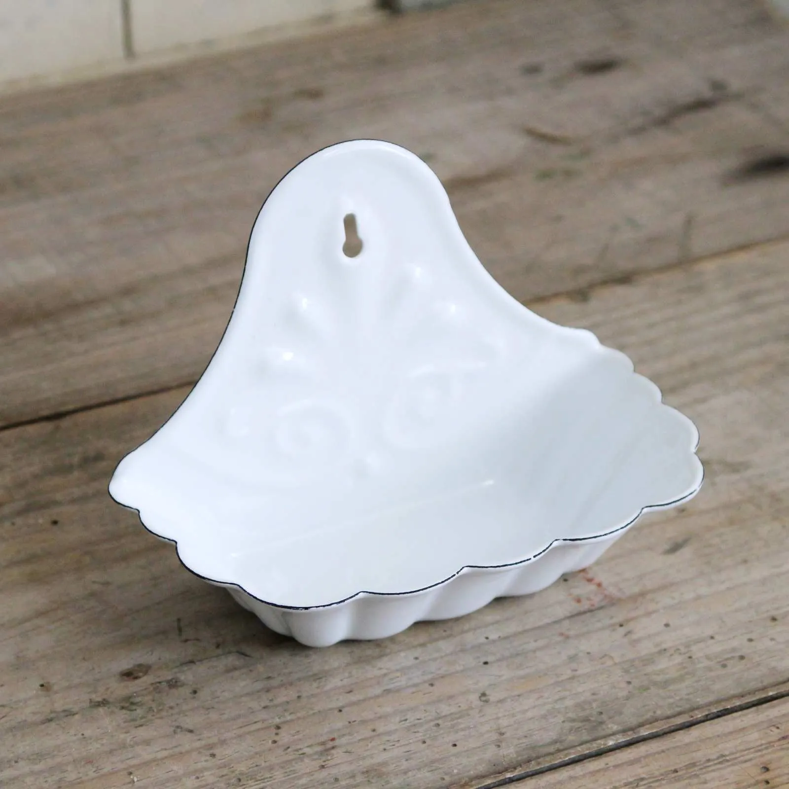 Wall Mounted Enamel Soap Dish
